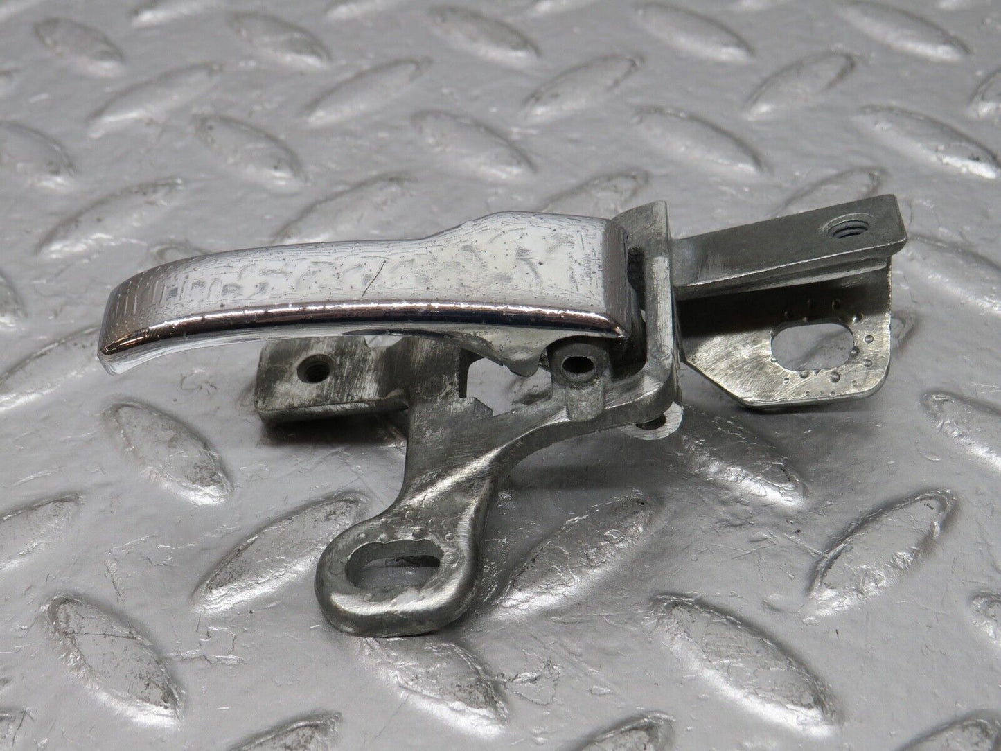 31007 Mercedes-Benz W123 230E Right Door Opener Door Handle 1237600261