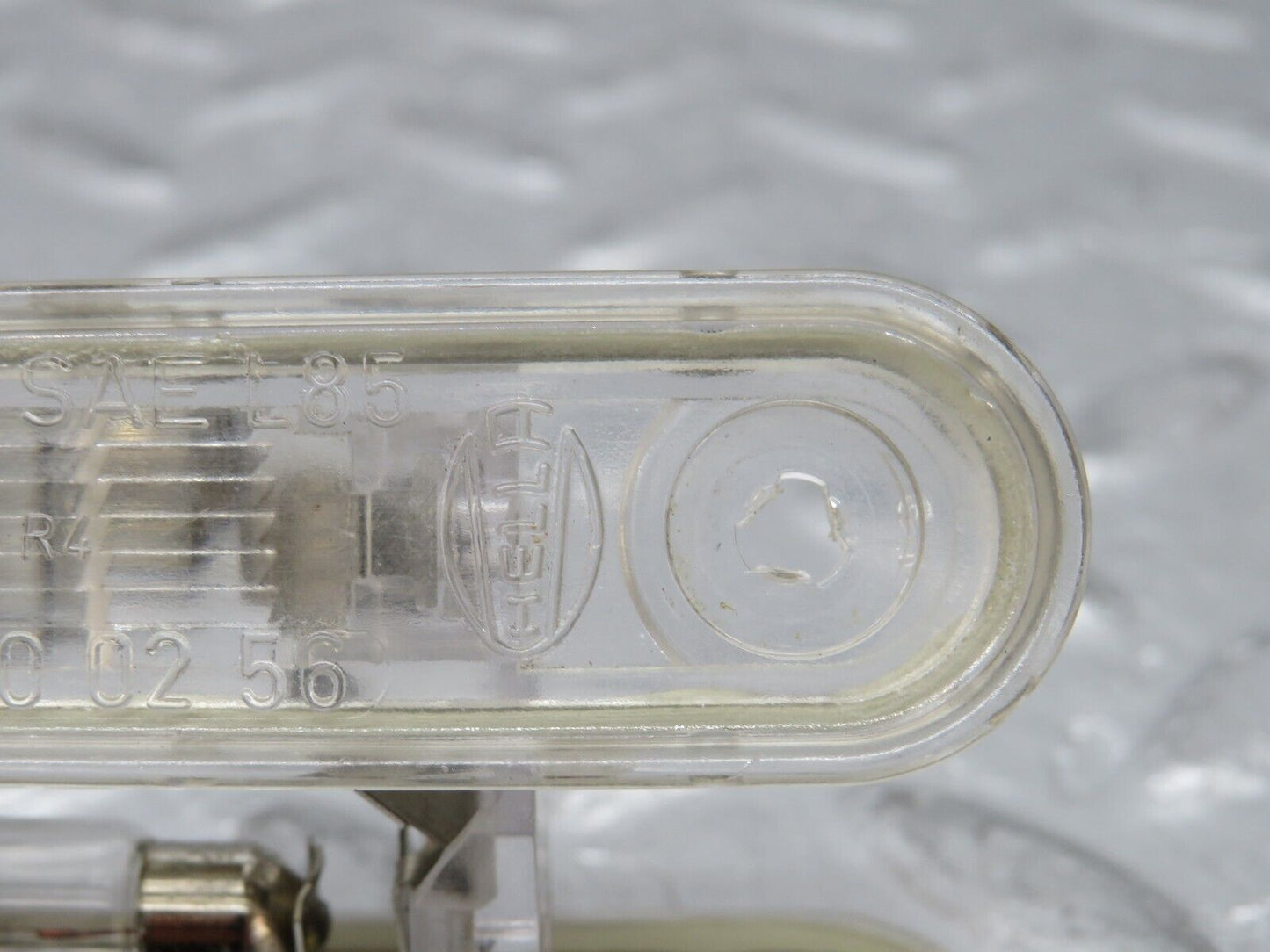 37749 Mercedes-Benz A124 320E Cabriolet number Plate Light 2x Hella 1248200256