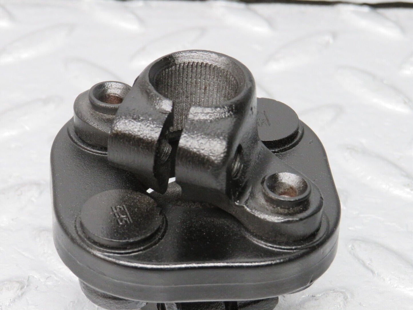 38529 Mercedes-Benz R129 280SL Coupe Steering Column Lower Shaft Connector 1264620146