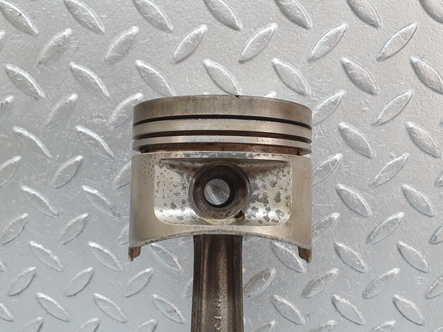 43777 Mercedes-Benz C126 380SEC Coupe Piston With Connecting Rod 88.010 11610