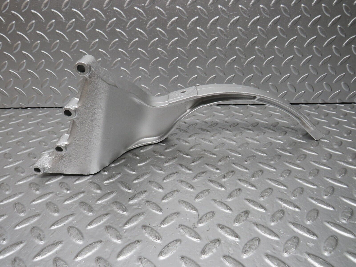 30146 Porsche 924 Exhaust Rear Silencer Bracket 477253243