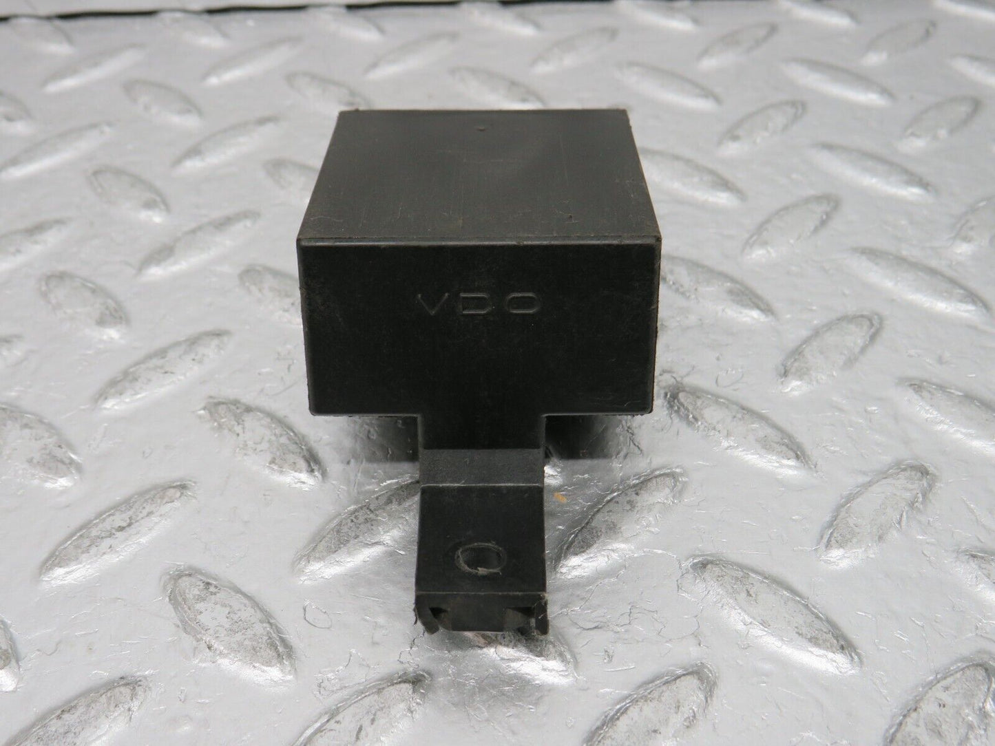 0136 Mercedes-Benz W116 350SE Heated Window Relay 1078200110