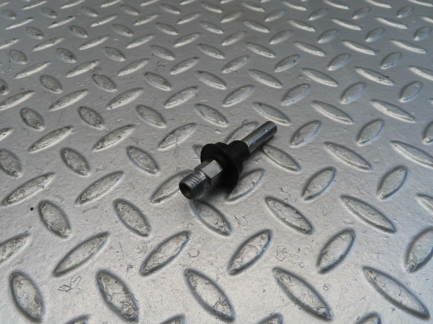 11033 Mercedes-Benz R107 W116 Fuel Injector Bosch 0437502010