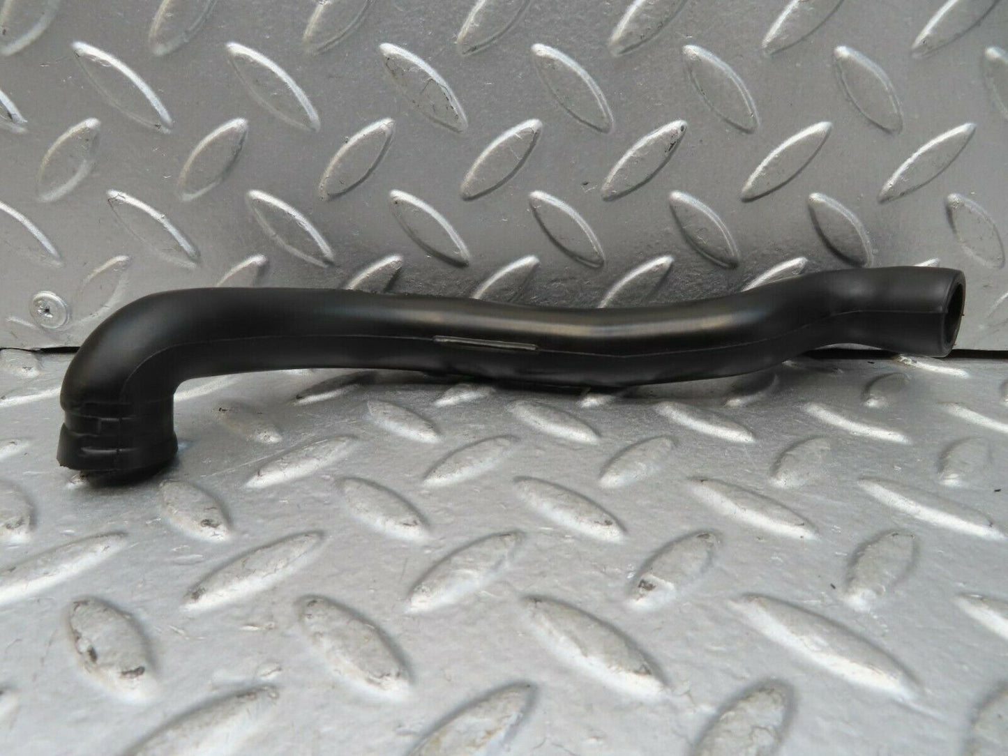 15687 Mercedes-Benz R107 450SL Coupe Air Intake Breather Hose 1160940482