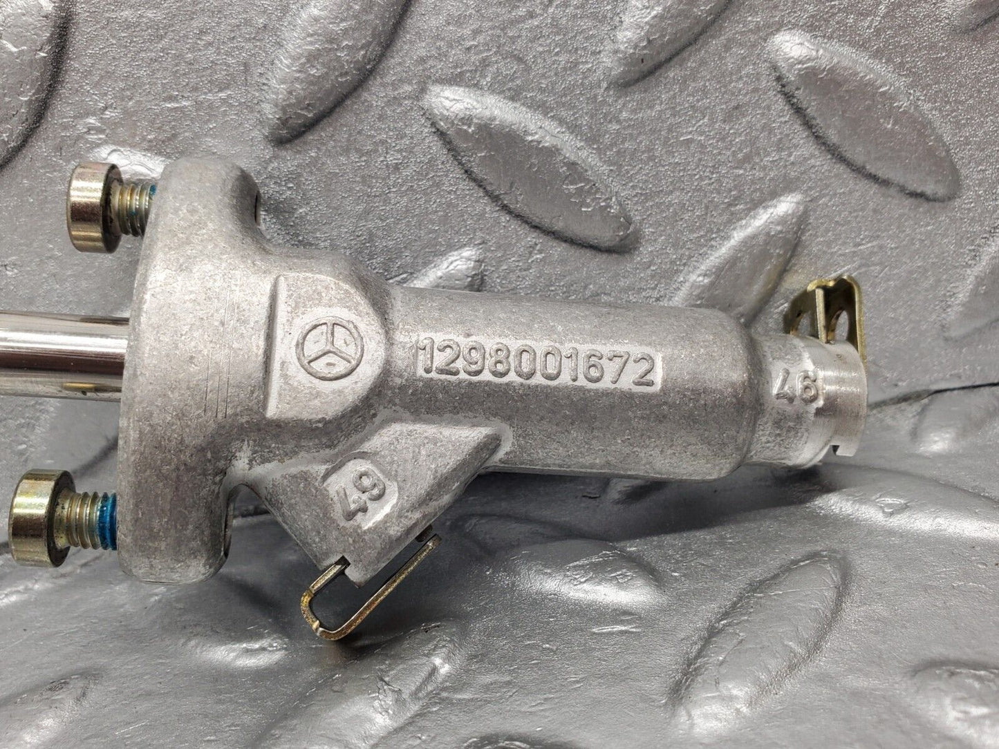 46946 Mercedes-Benz R129 320SL Coupe Soft Top Lock Latch Cylinder 1298001672
