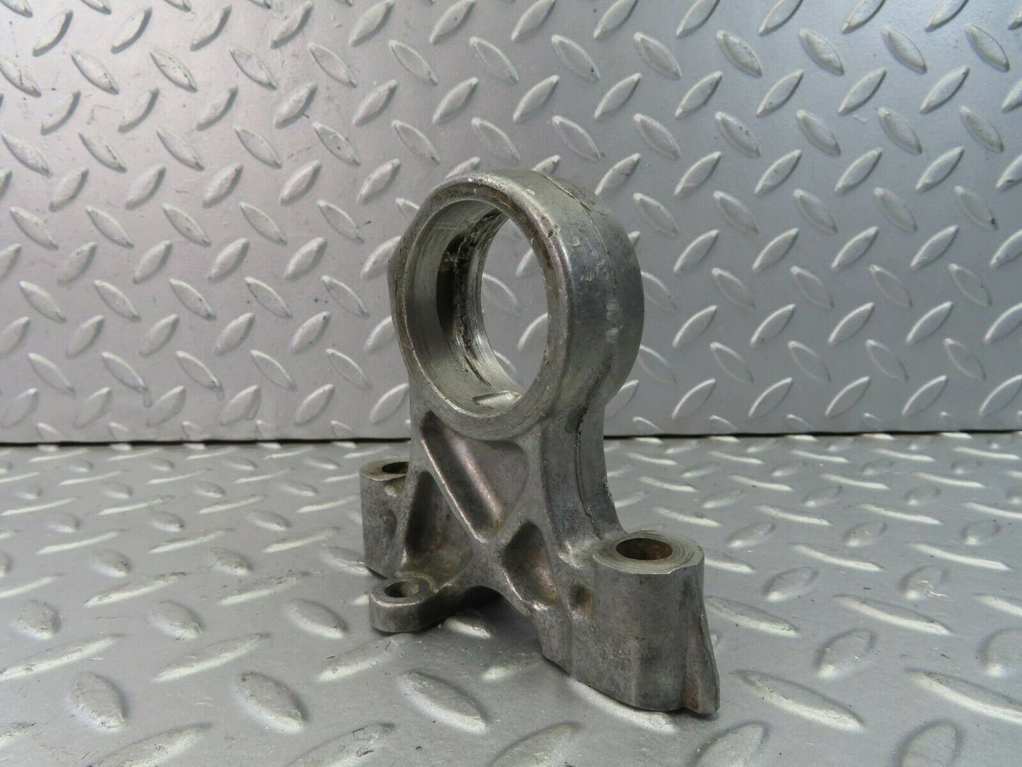 8954 Mercedes-Benz W108 Camshaft Tower Bearing 1140510916