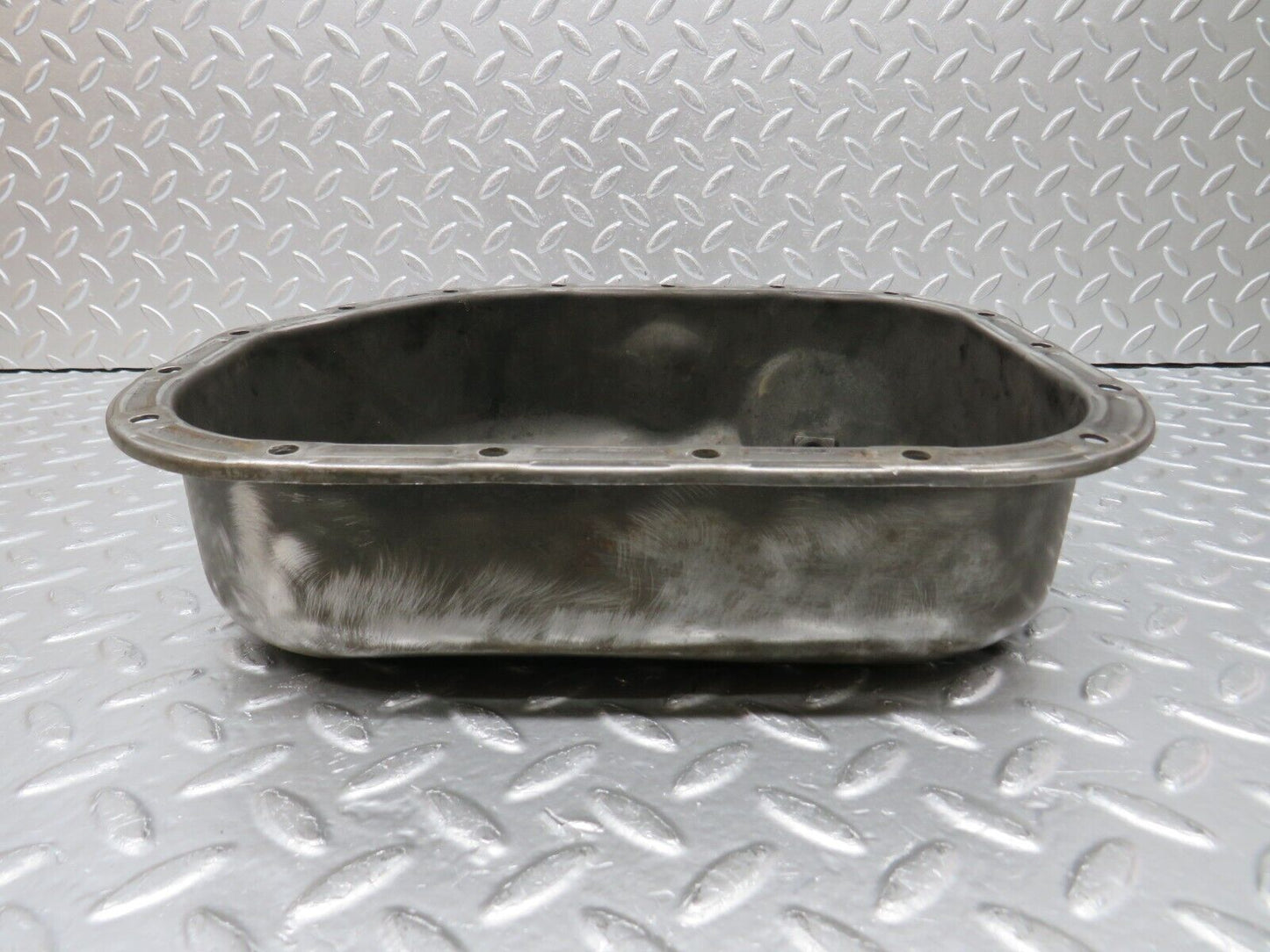 32937 Mercedes-Benz W123 300D Oil Pan Oil Sump