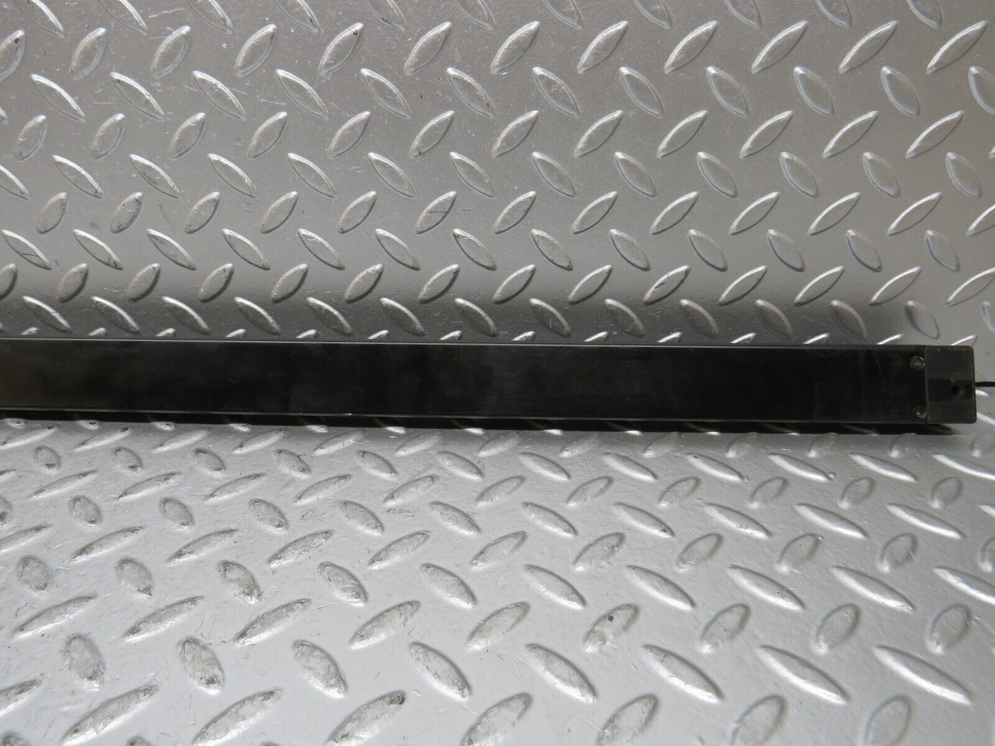 27841 Mercedes-Benz S124 300TE Wagon Tailgate Sun Blind