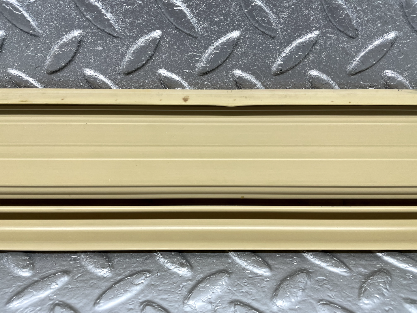 44263 Mercedes-Benz W123 280E Front Left Door Sill Trim Beige