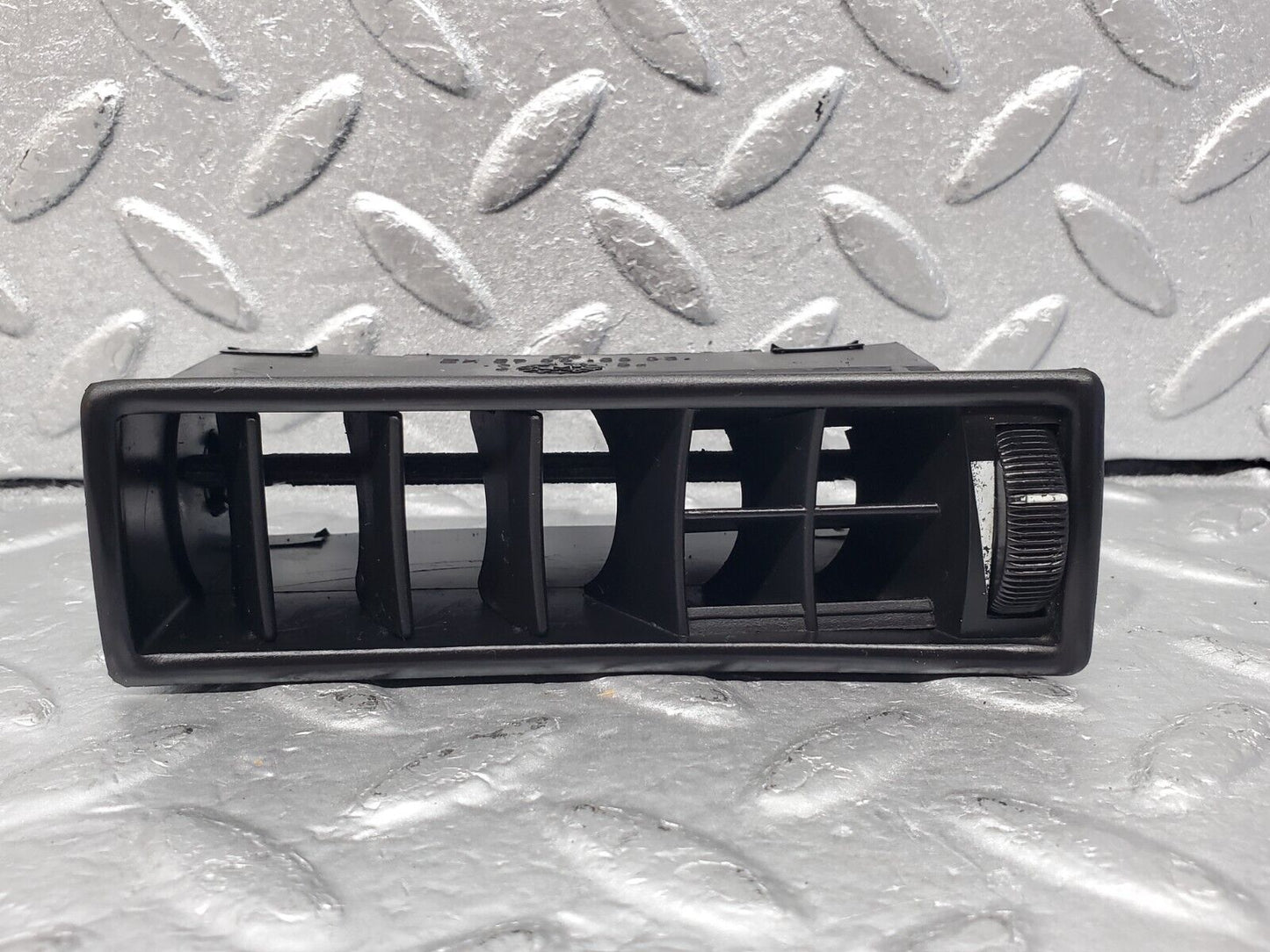 45962 Mercedes-Benz W126 420SE Dashboard Air Vent Right Side 1268310842