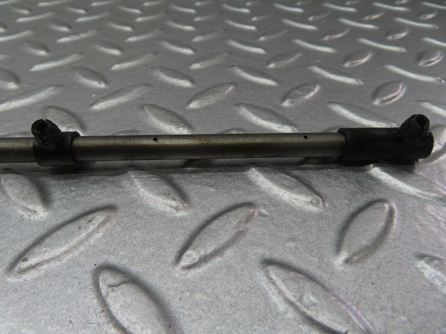 13354 Mercedes-Benz C107 350SLC Coupe Camshaft Oil Tube