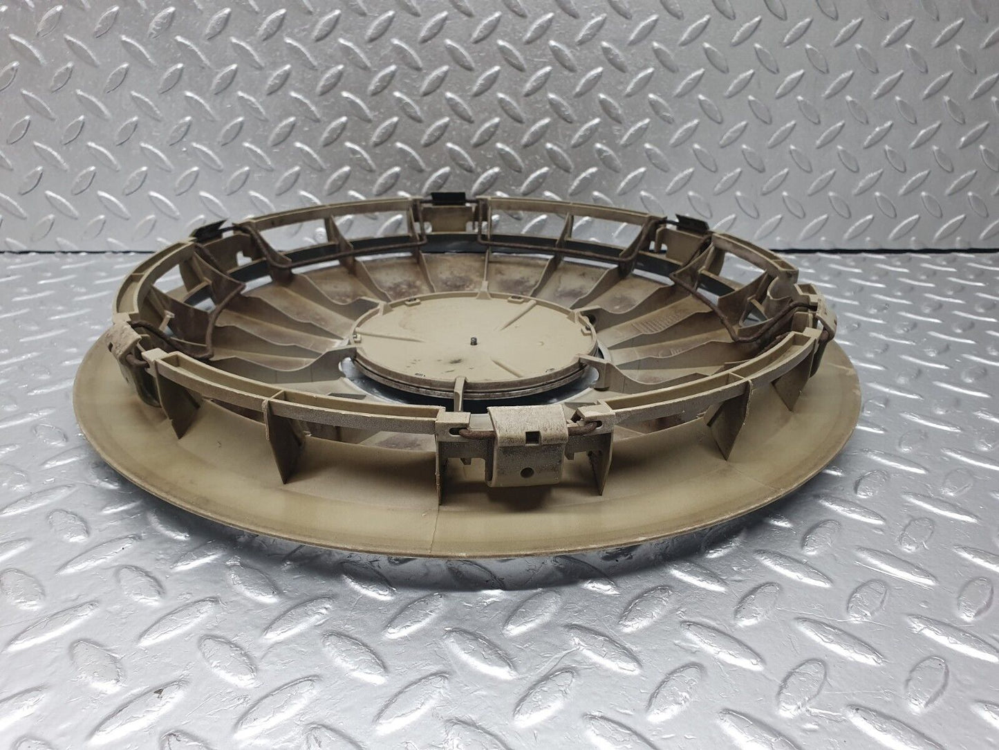 42881 Mercedes-Benz W201 190 2.0L Wheel Trim Hub Cap 14" 2014010324