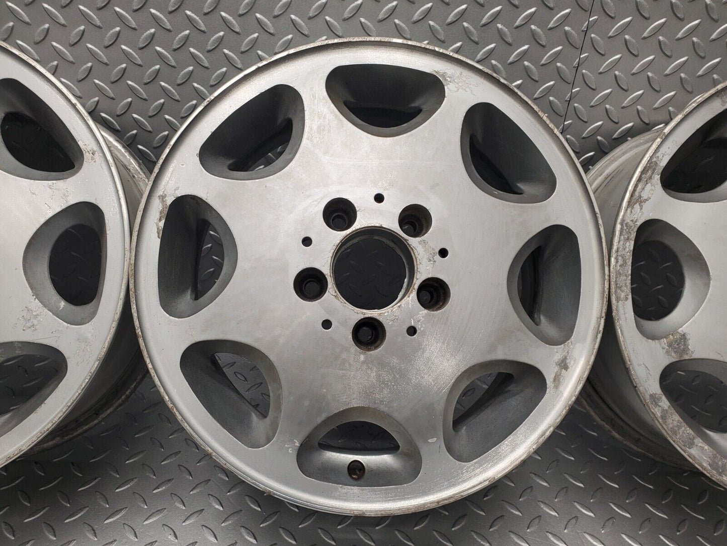 46103 Mercedes-Benz Alloy Wheel Set 6.5Jx15H2 ET44 1244011802