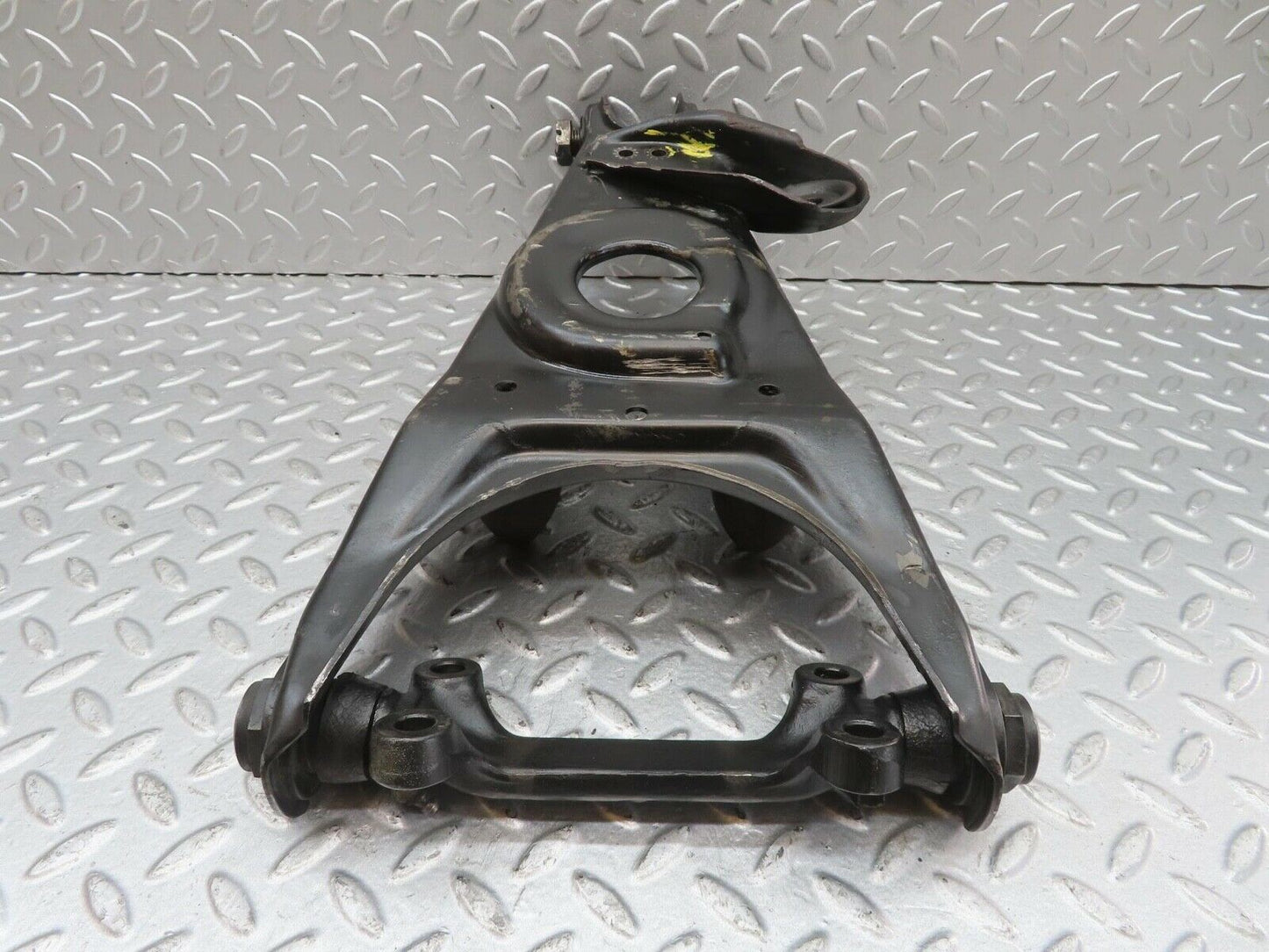 13334 Mercedes-Benz W111 220S Front Right Lower Control Arm