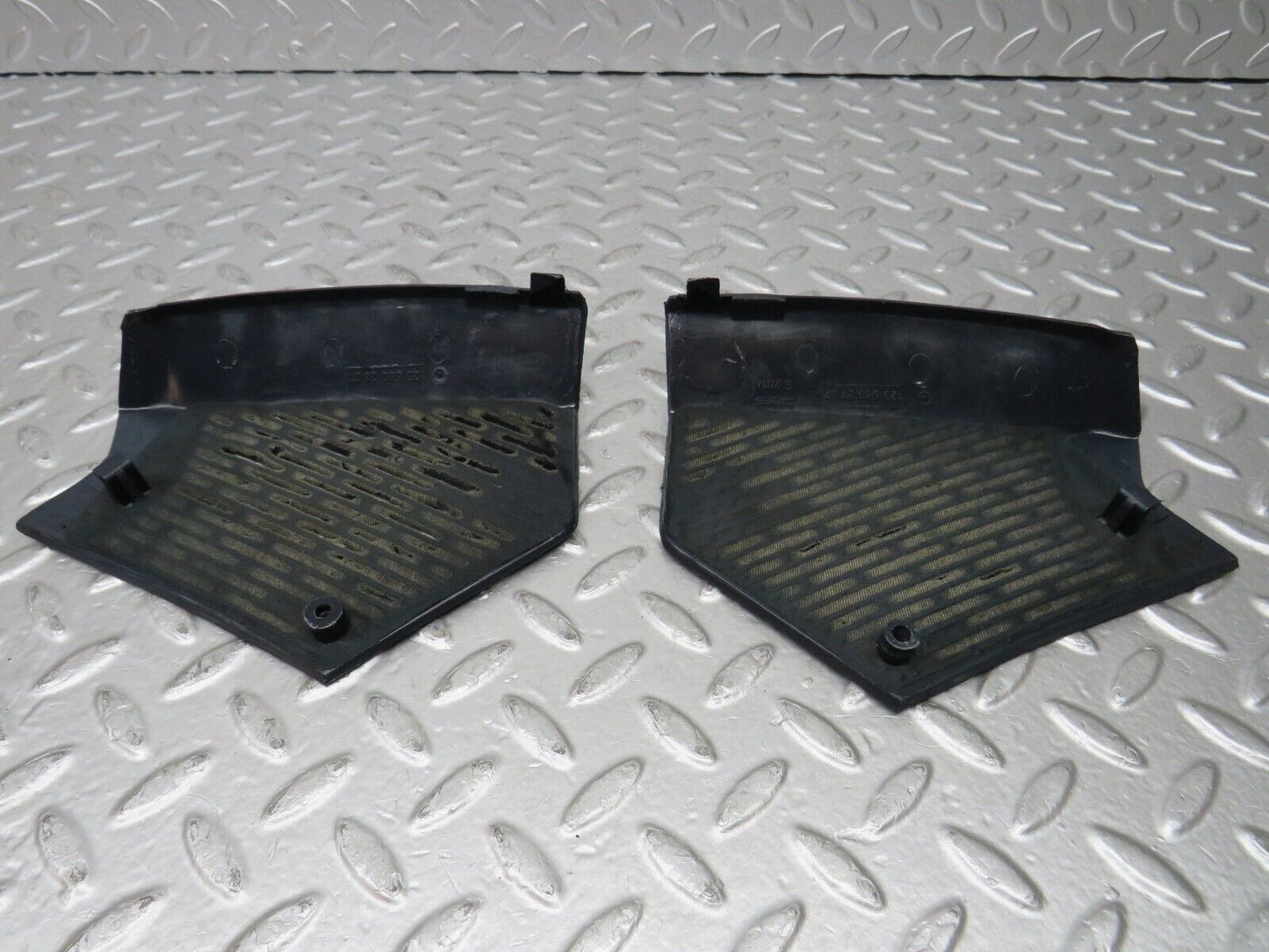 26876 Mercedes-Benz W123 240D Dashboard Speaker Covers 1236802707 1236802807
