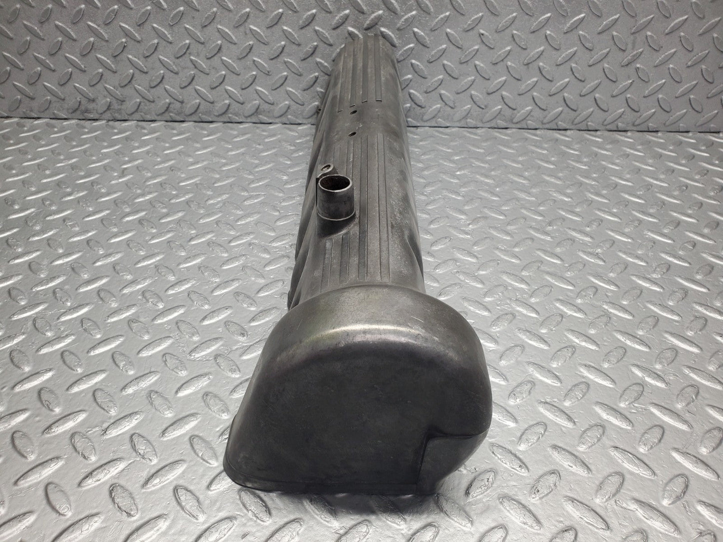 W126 Coupe cylinder head valve cover left used OEM