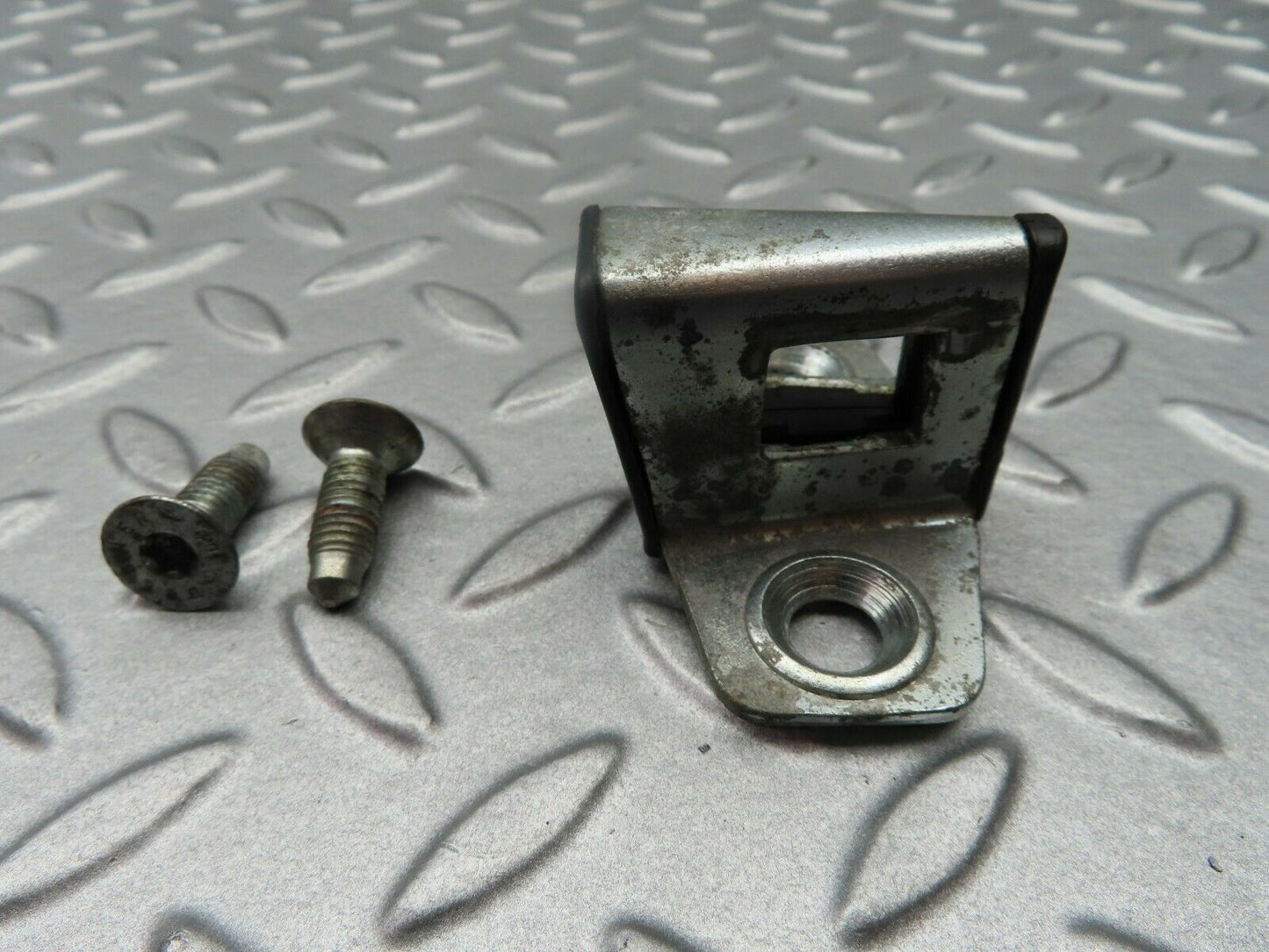 5369 Mercedes-Benz W124 230E Door Lock Latch