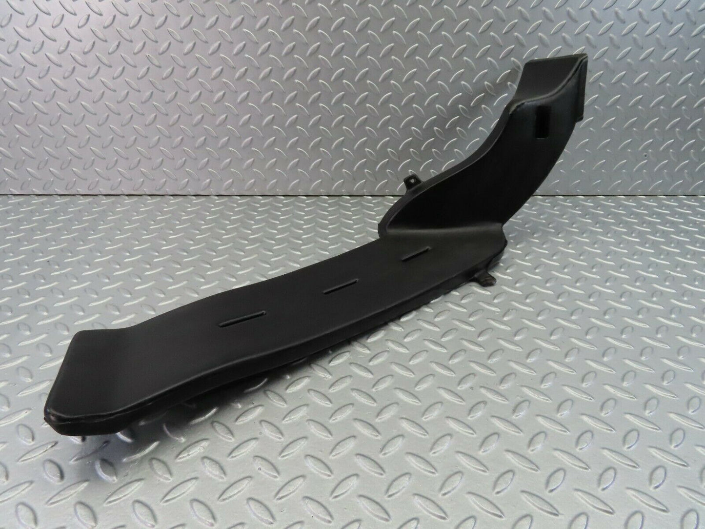 7826 Mercedes-Benz W115 220D Heater Air Duct Vent Right 1158310245