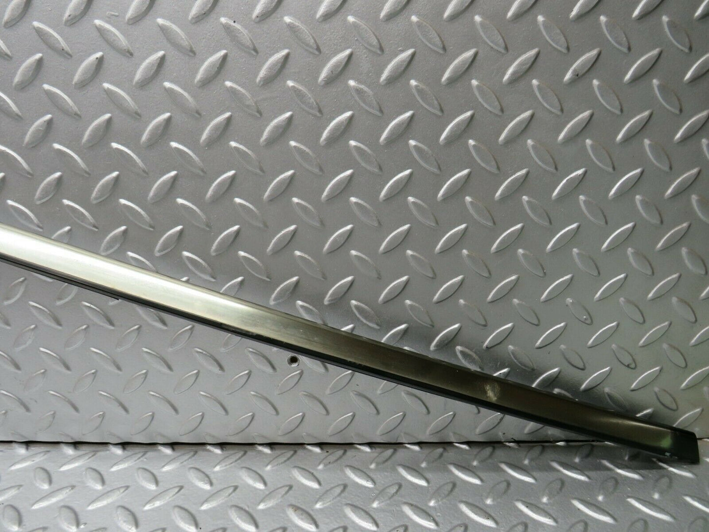 22632 Mercedes-Benz C124 E220 Coupe Roof Chrome Trim Right Side