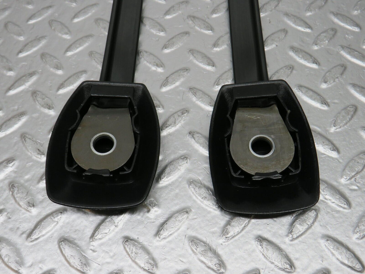 31692 Mercedes-Benz W201 190LE 1.8L Seat Belt Runner Covers 1249193520 2019190920