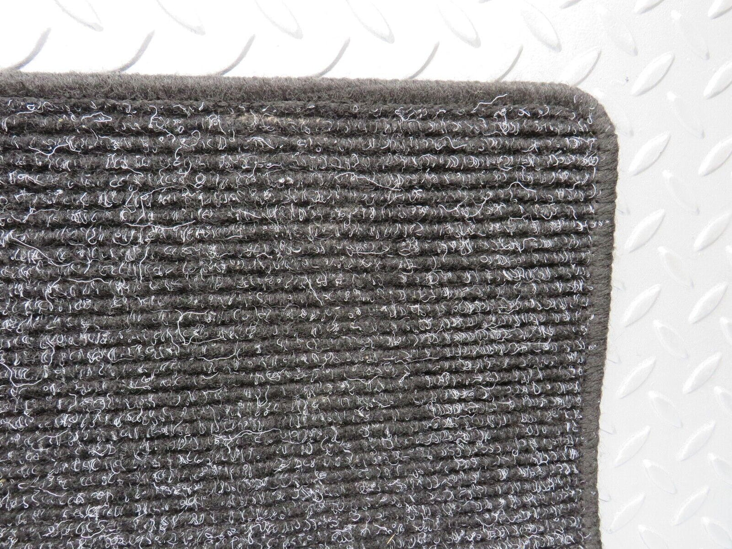 39047 Mercedes-Benz W201 190E 2.6L Rear Floor Mat 2x