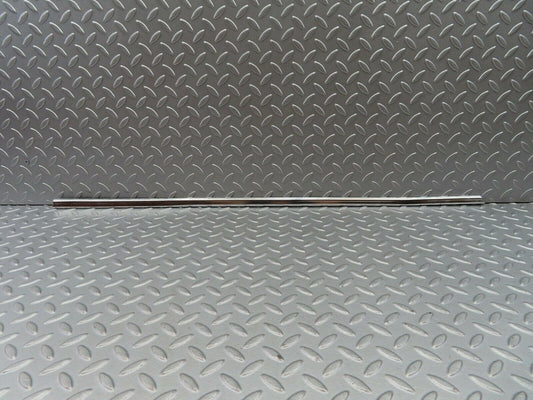 5912 Mercedes-Benz W123 200 Front Right Door Chrome Moulding Trim