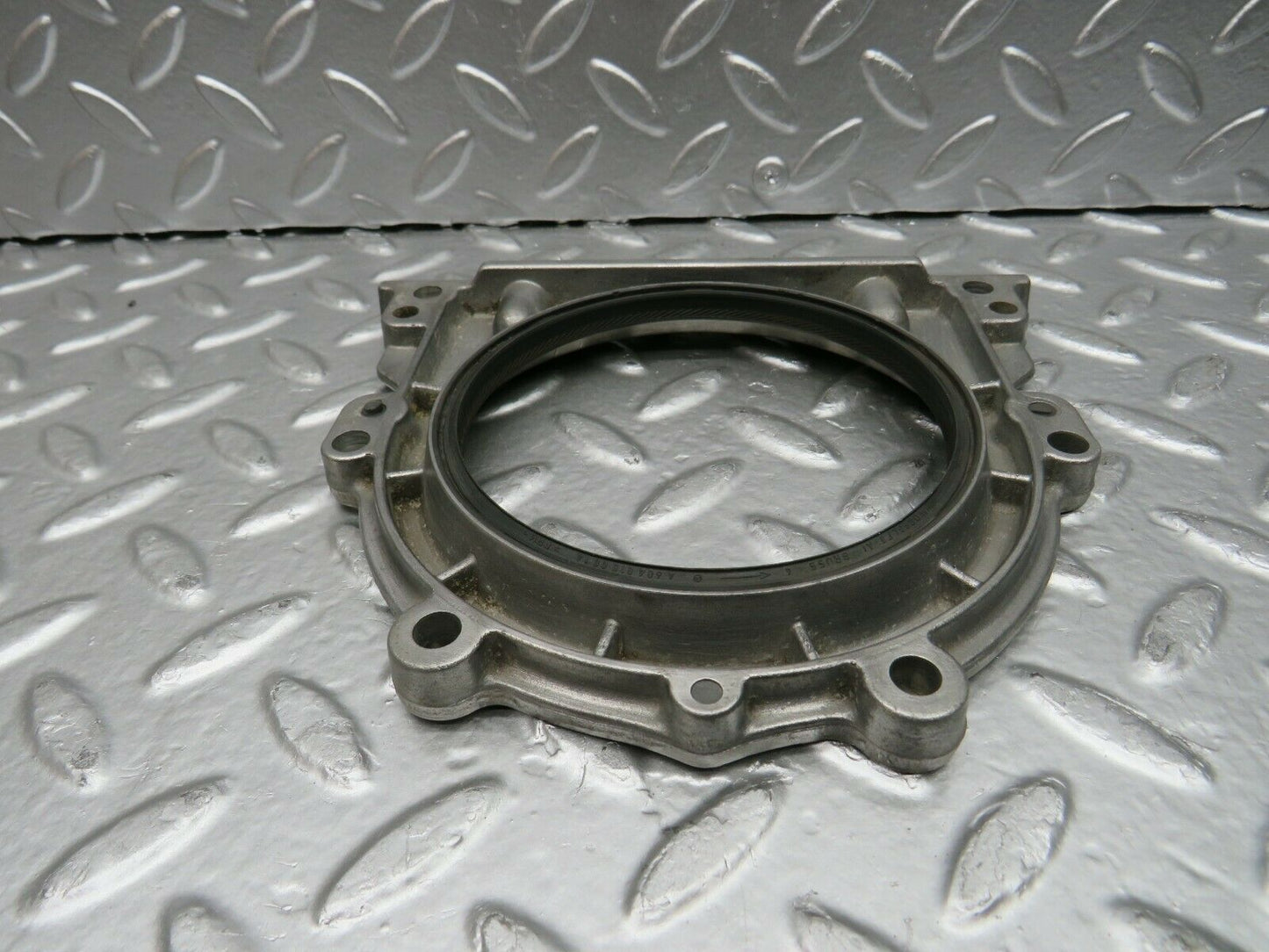 22442 Mercedes-Benz C124 E220 Coupe Crankshaft Rear Sealing Cover