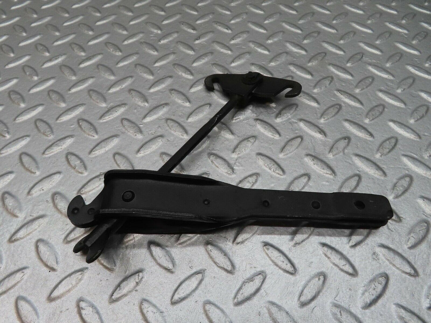 12919 Mercedes-Benz W111 220SE Handbrake Adjusting Handbrake Regulator