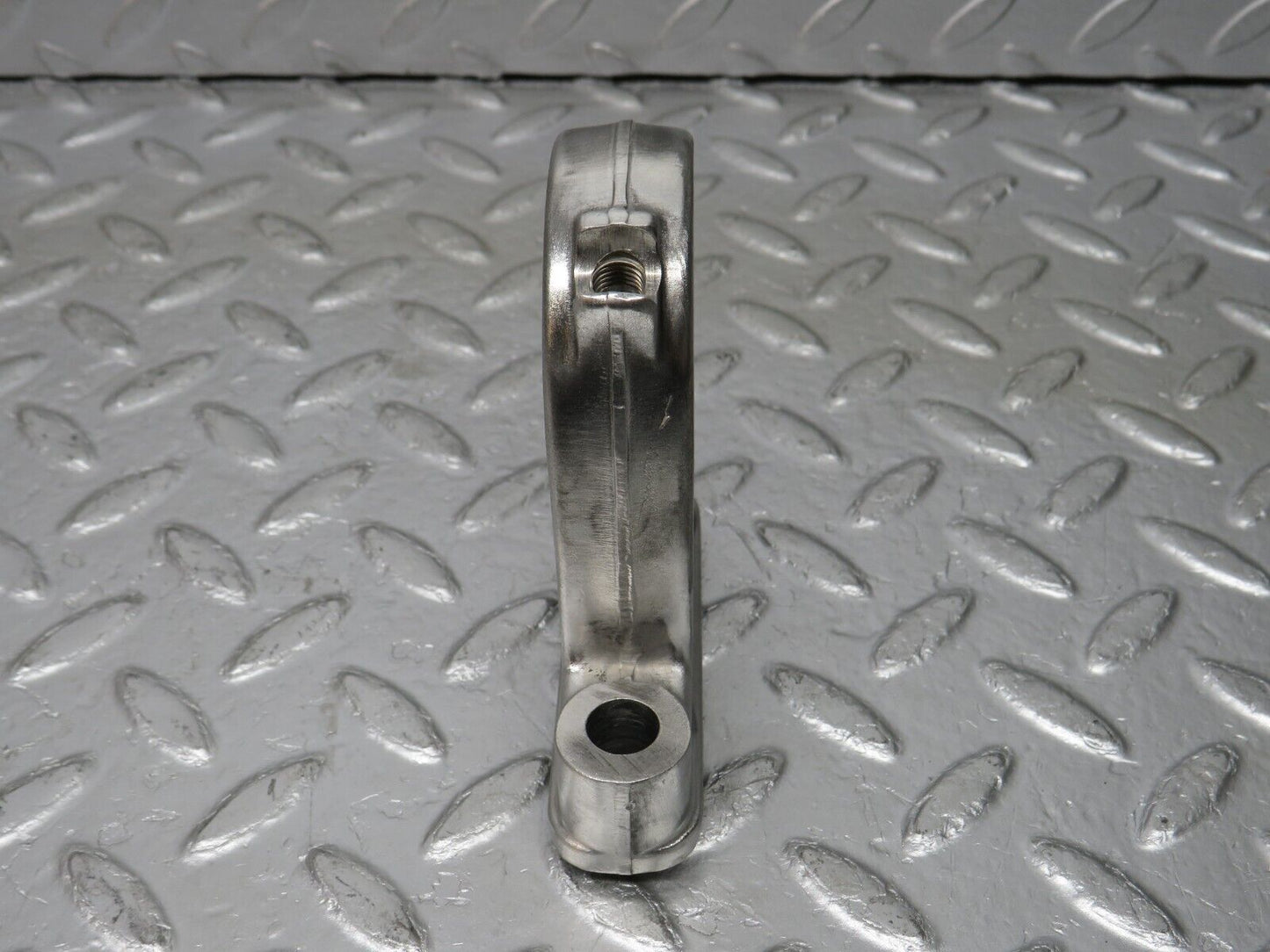 32994 Mercedes-Benz C107 R107 350 V8 Camshaft Tower Bearing 1160512118