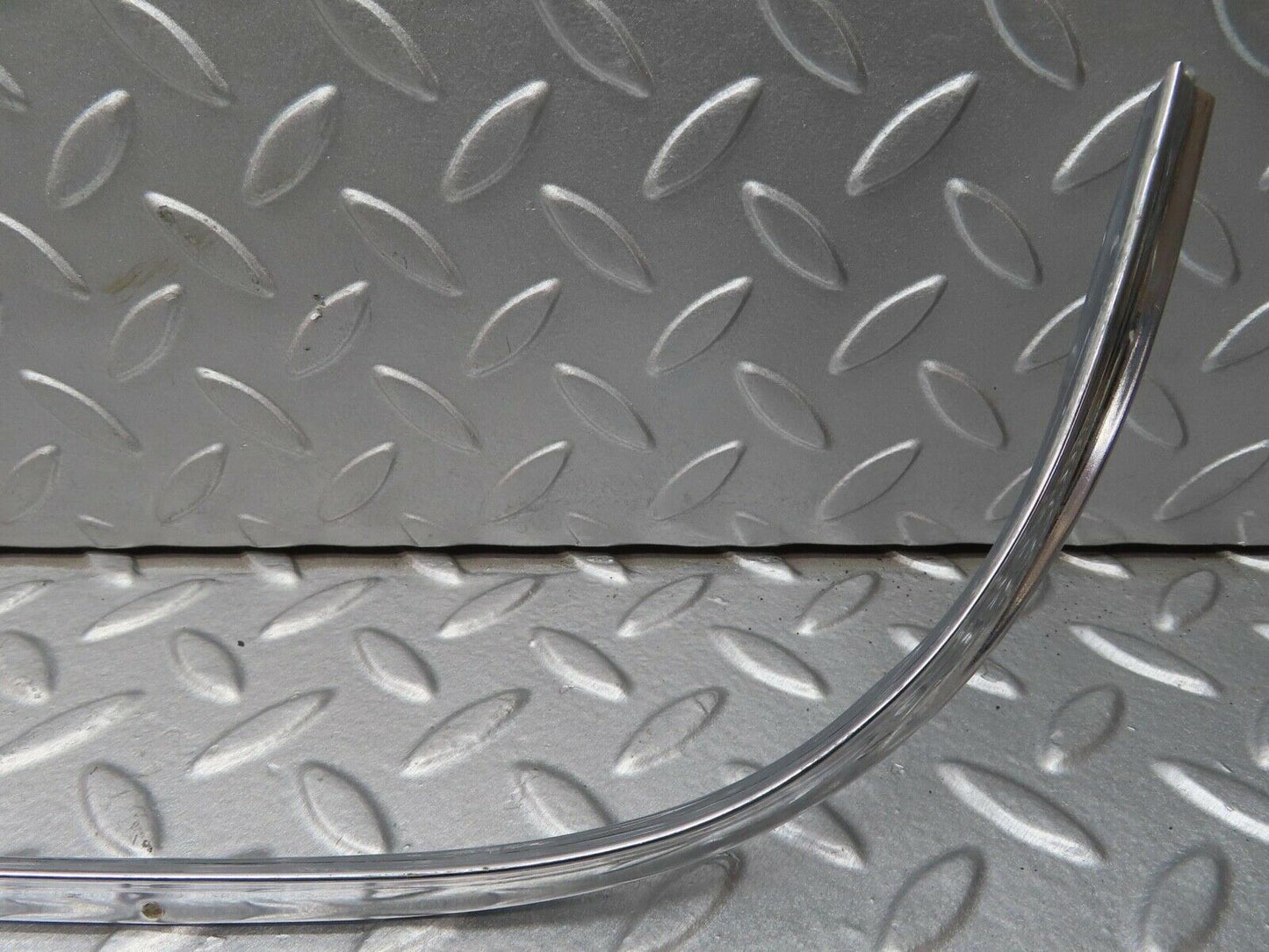 13282 Mercedes-Benz W111 220S Dashboard Chrome Trim