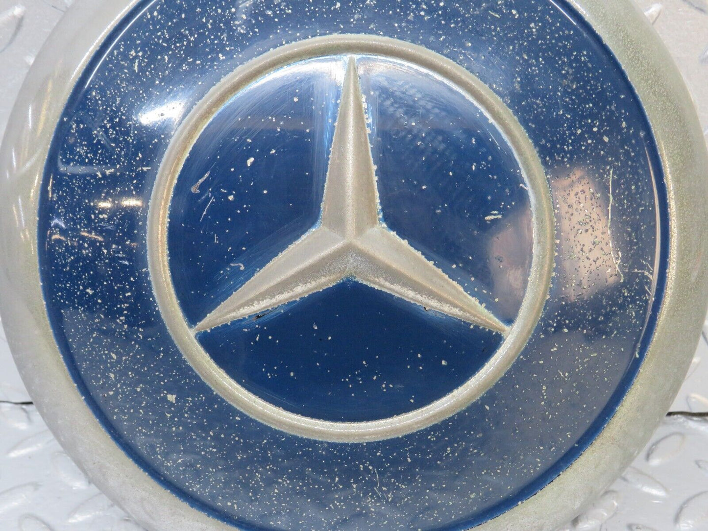 40353 Mercedes-Benz W110 230 Chrome Wheel Hub Cap
