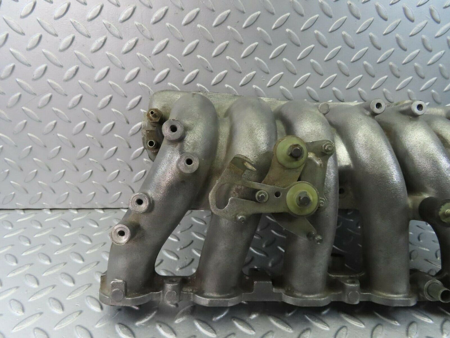 8961 Mercedes-Benz W123 Air Intake Manifold 1101412901