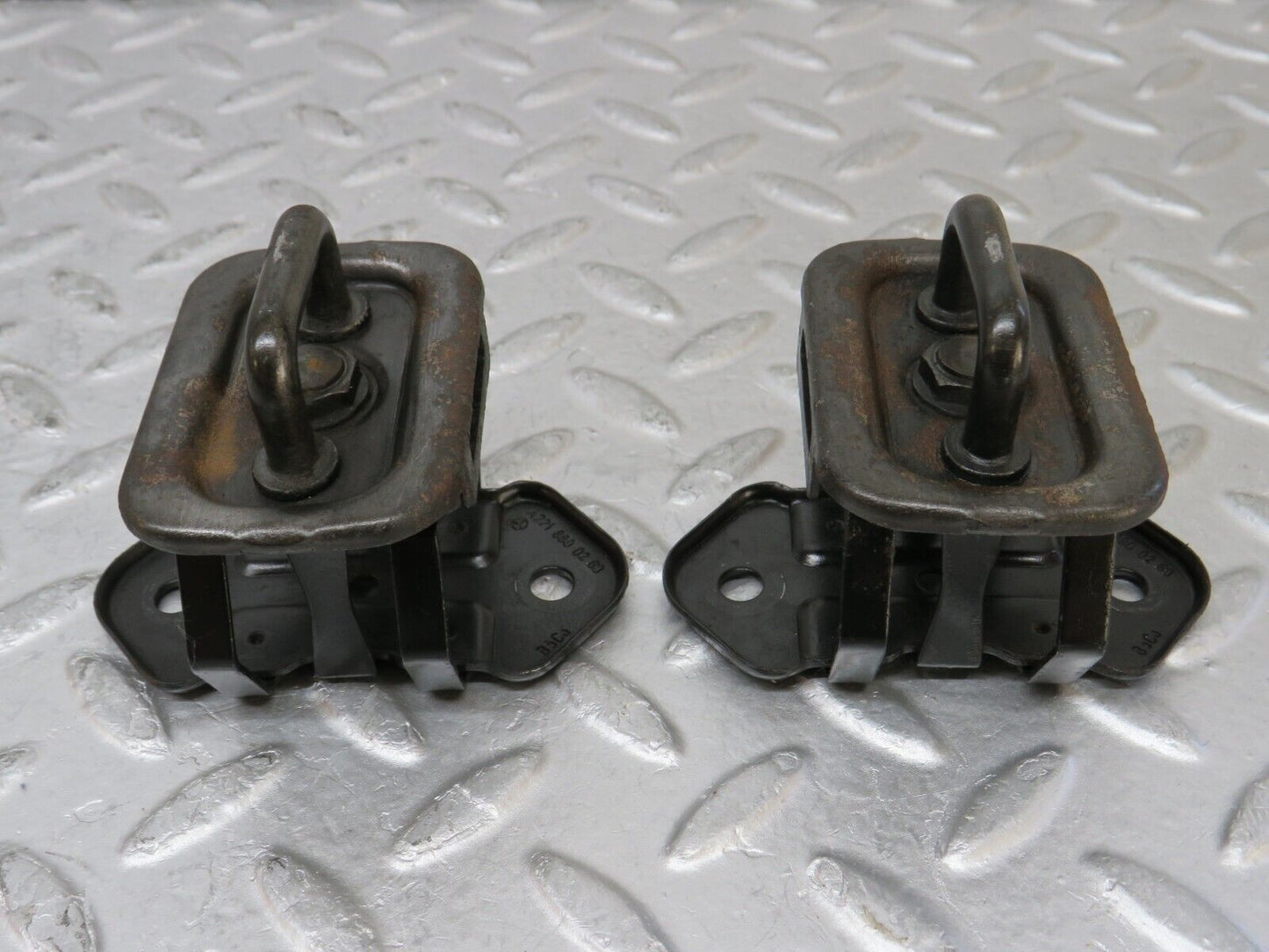 35178 Mercedes-Benz W221 Bonnet Lock Latch 2x 2218800260