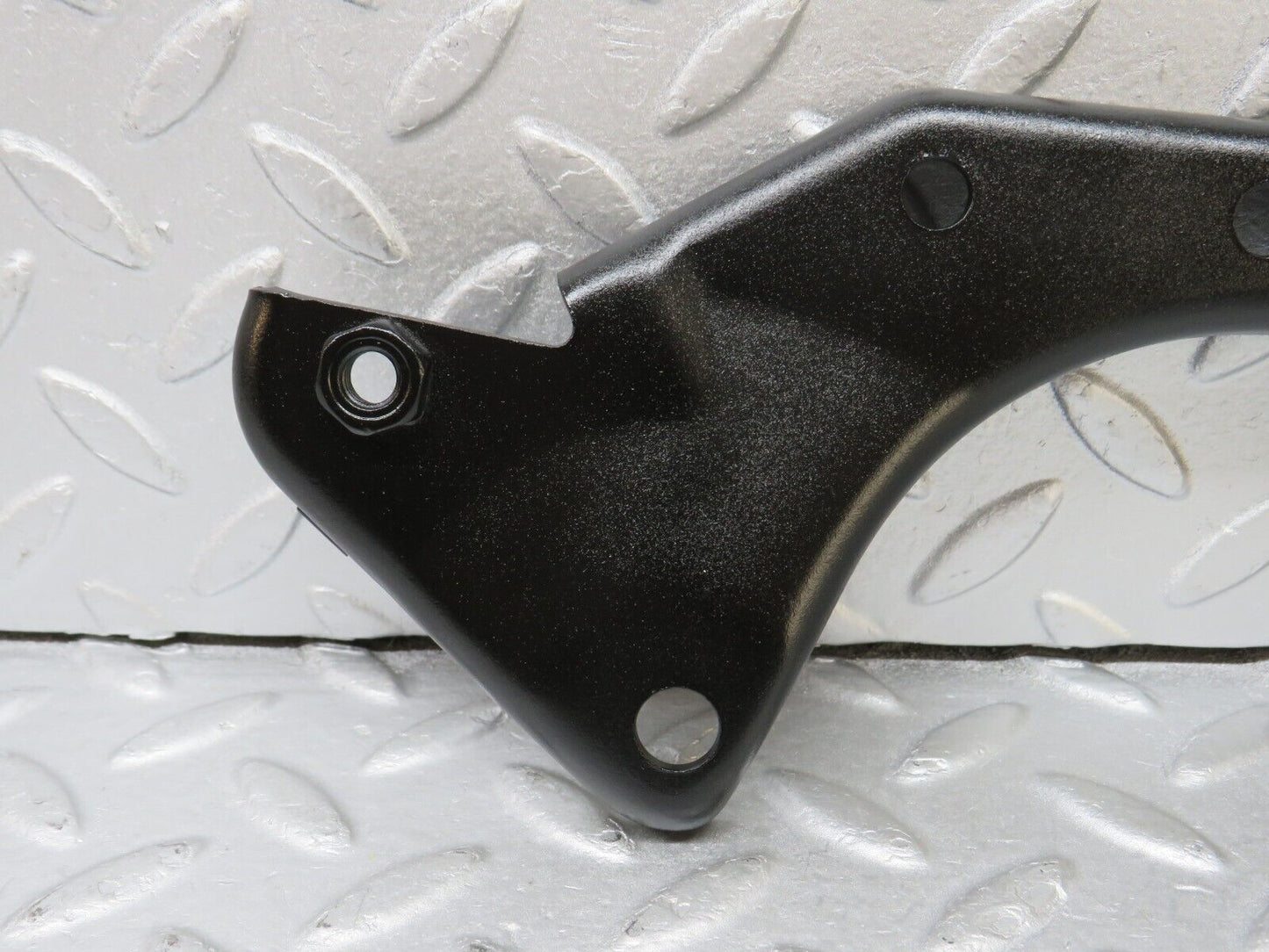 36780 Mercedes-Benz W201 190E 2.0L Power Steering Pump Bracket