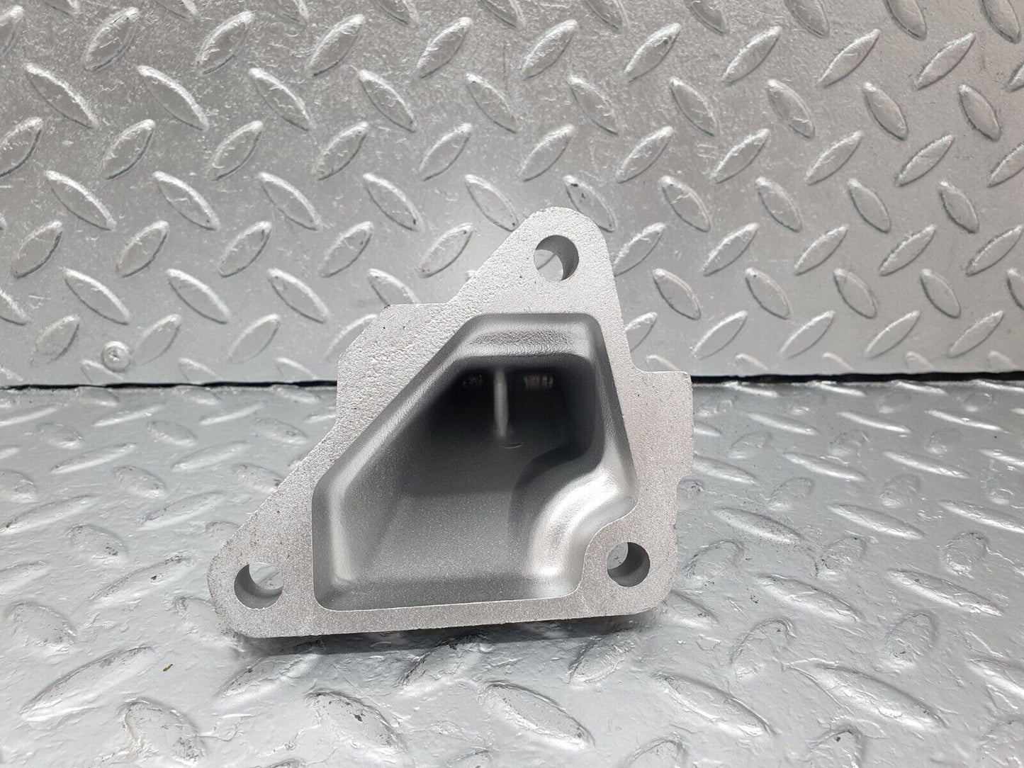 42711 Mercedes-Benz W201 190 2.0L Engine Mount Bracket Right Side 1022234204