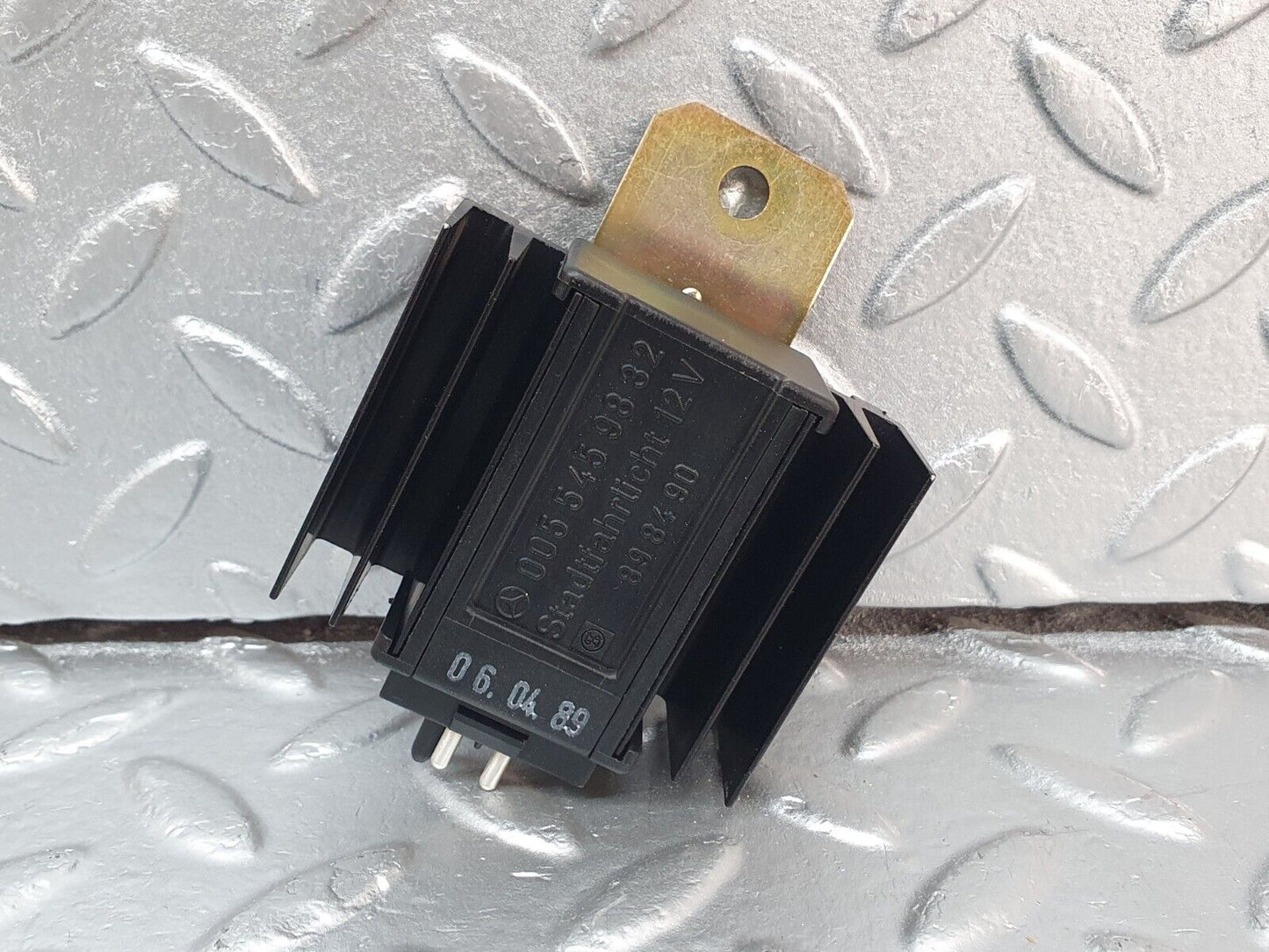 41900 Mercedes-Benz W202 C200 ECU Relay 0055459832