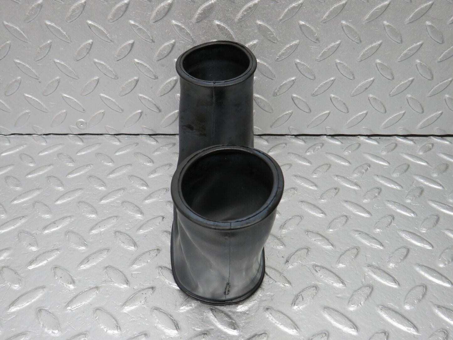 39147 Mercedes-Benz R107 500SL Air Duct Hose Rubber 1078310188