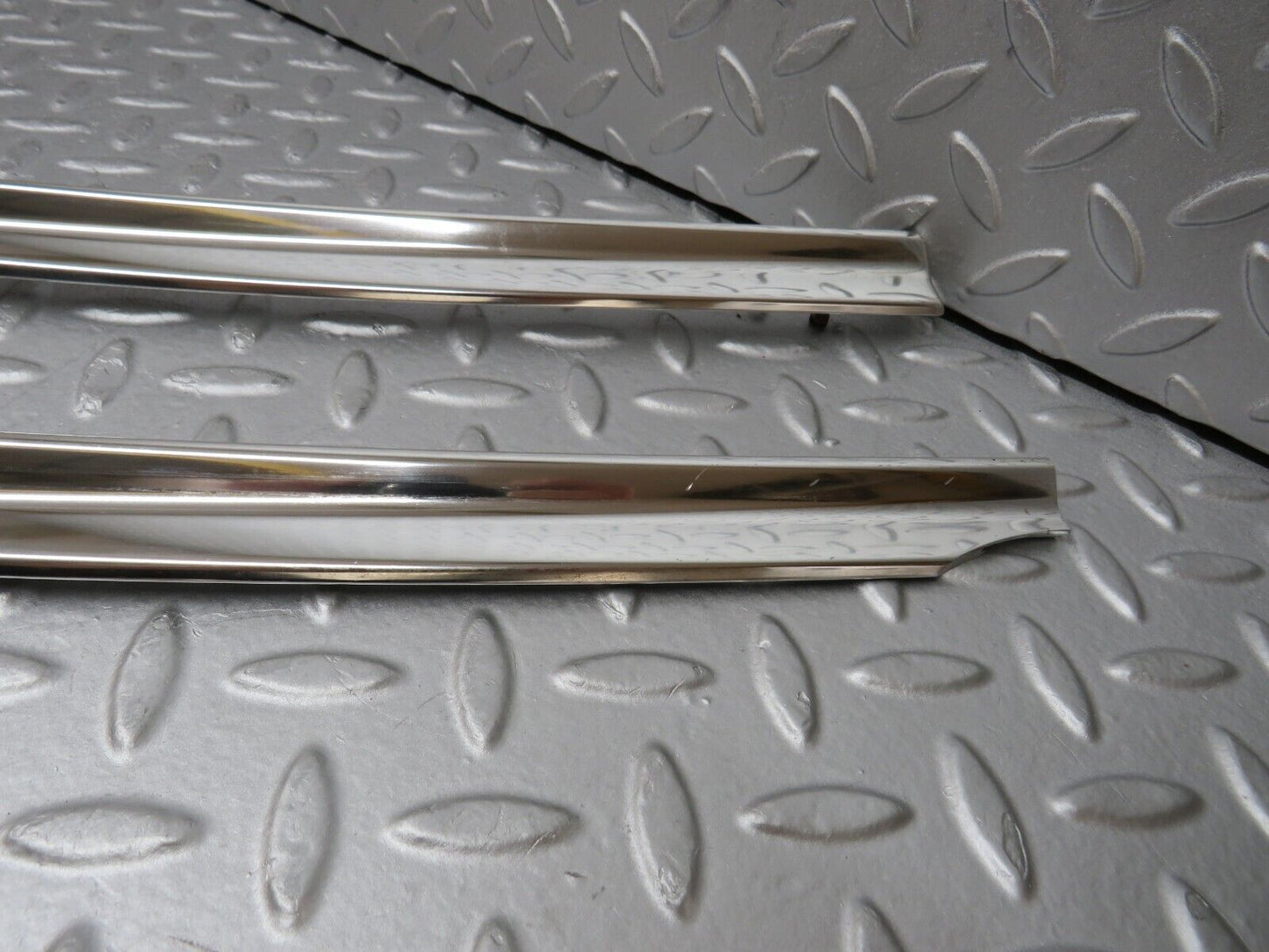 35626 Mercedes-Benz R107 280SL Coupe Soft Top Cover Chrome Trim