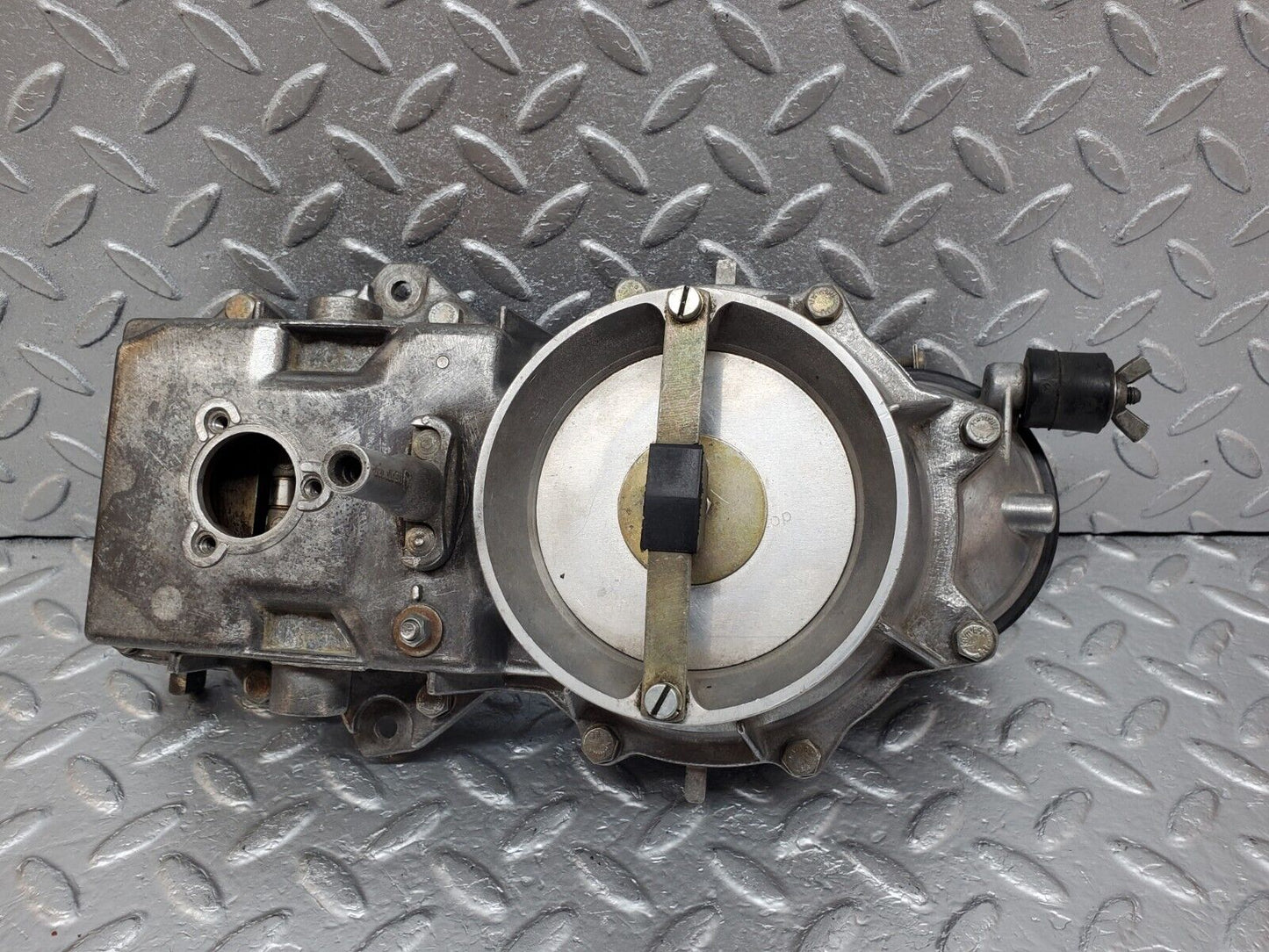 45386 Mercedes-Benz 280E M110.983 Air Flow Mass Meter Sensor Bosch 0438120115 1101410582 1101410790