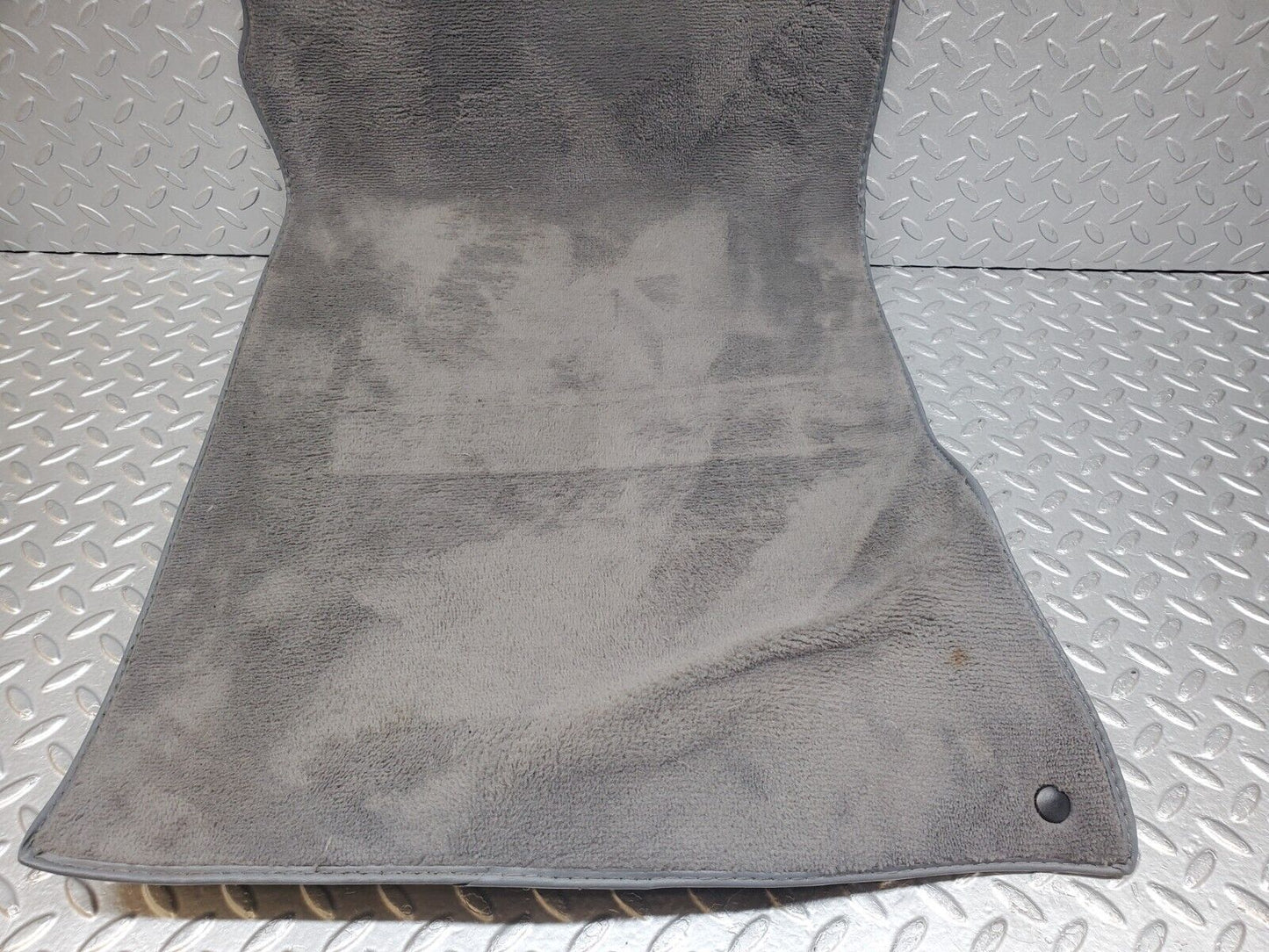 44778 Mercedes-Benz W124 220E Front Left Floor Mat 1246805140