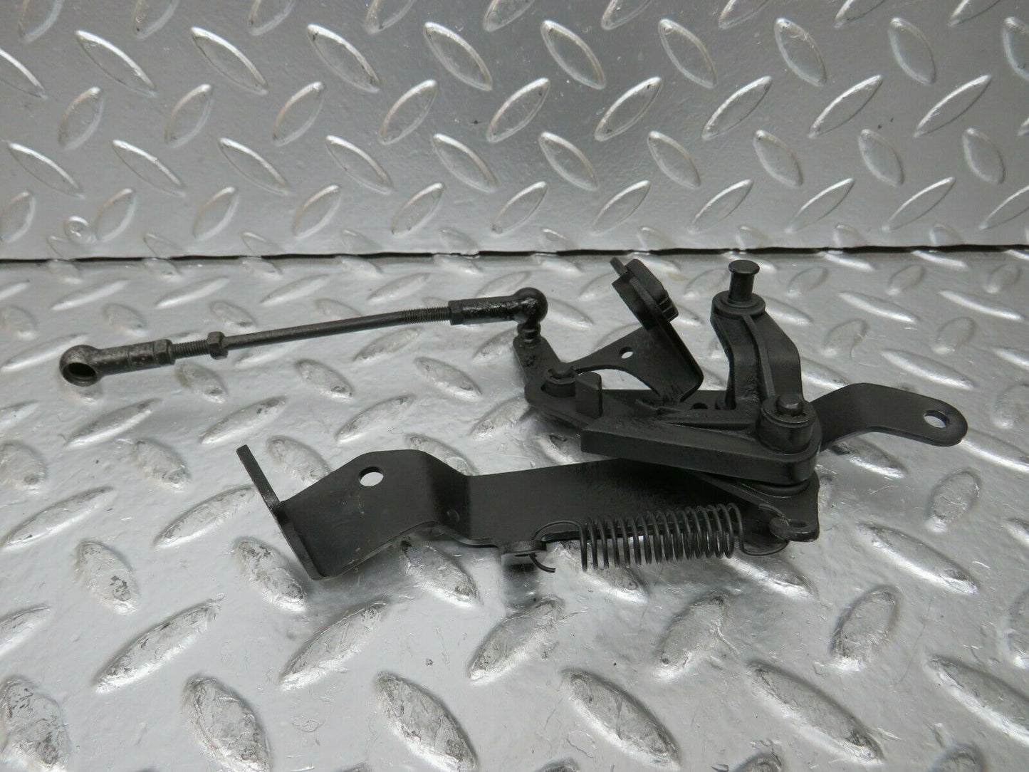 24348 Mercedes-Benz S124 220TE Wagon Throttle Linkage