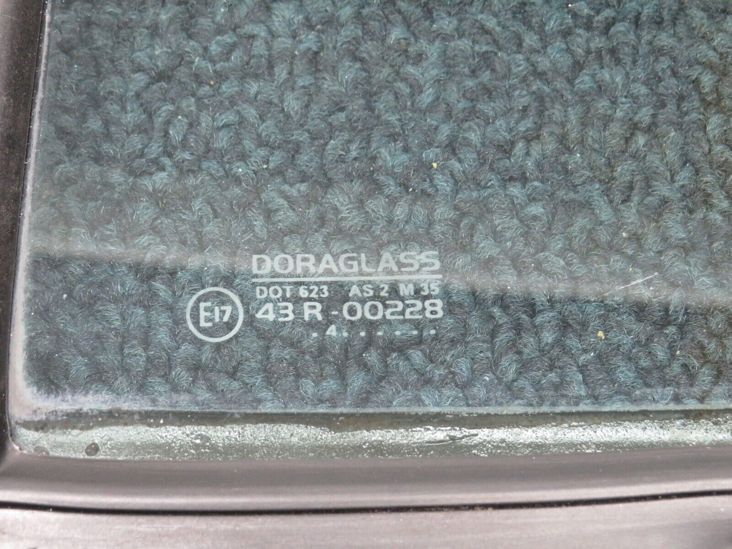 39067 Mercedes-Benz W201 190E 2.6L Rear Left Quarter Window Glass 2017350524