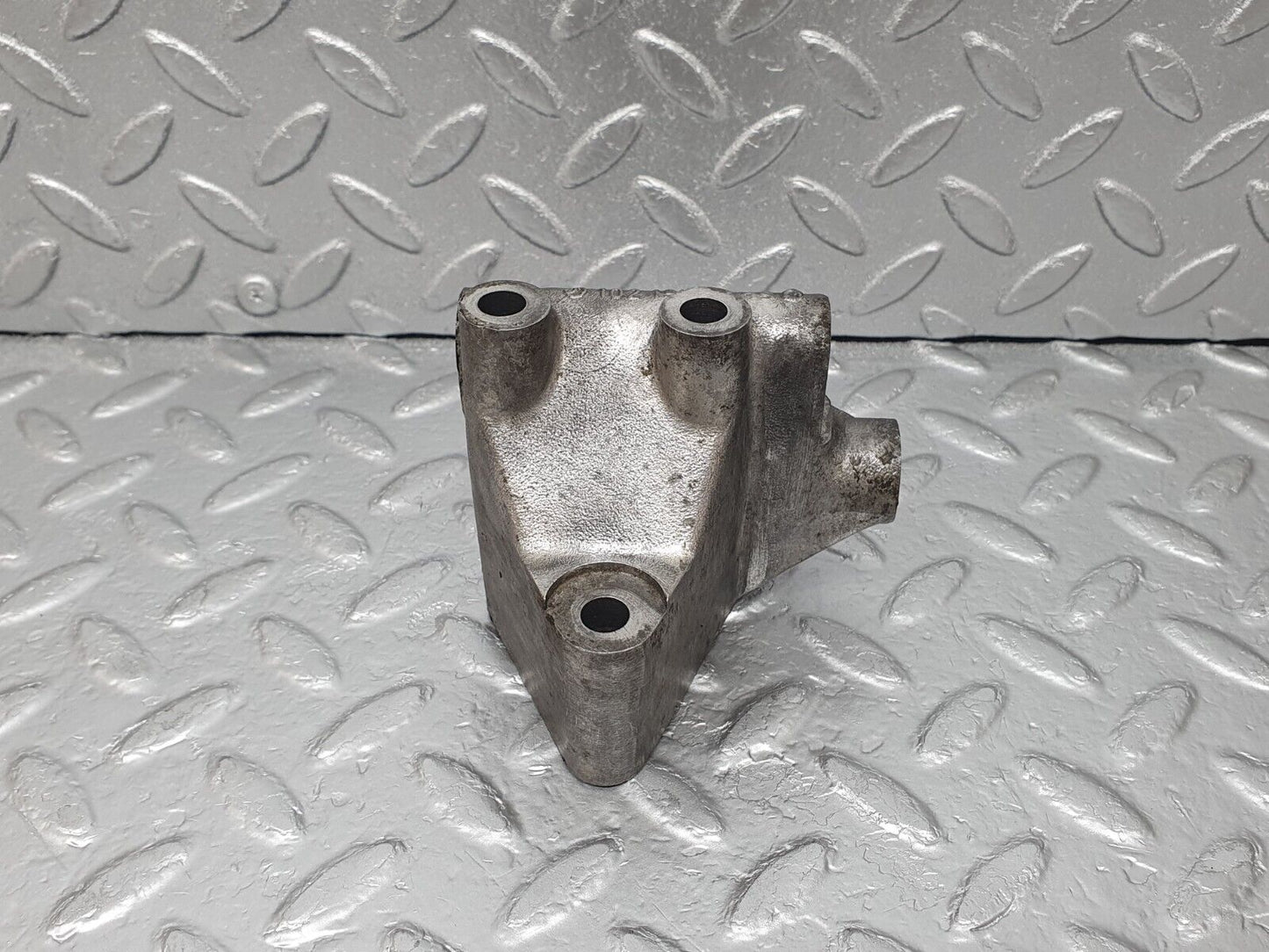 44213 Mercedes-Benz C123 230CE Coupe Alternator Holder Bracket 1021550135