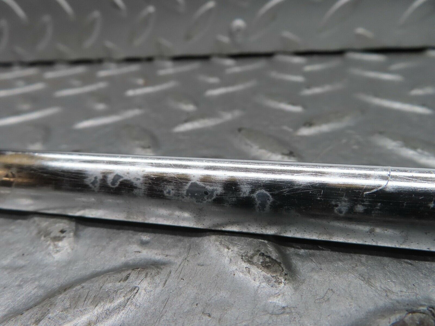 19121 Mercedes-Benz W123 300D Front Windscreen Chrome Frame