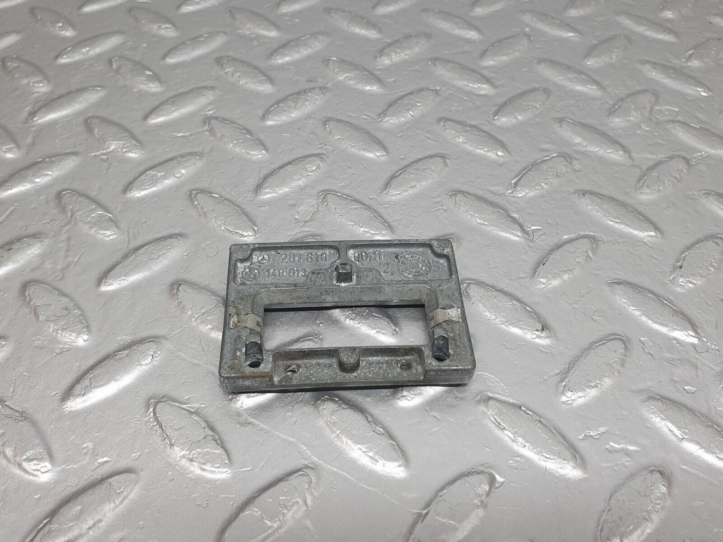 42904 Mercedes-Benz W201 190 2.0L Rear View Mirror Bracket 2018100011