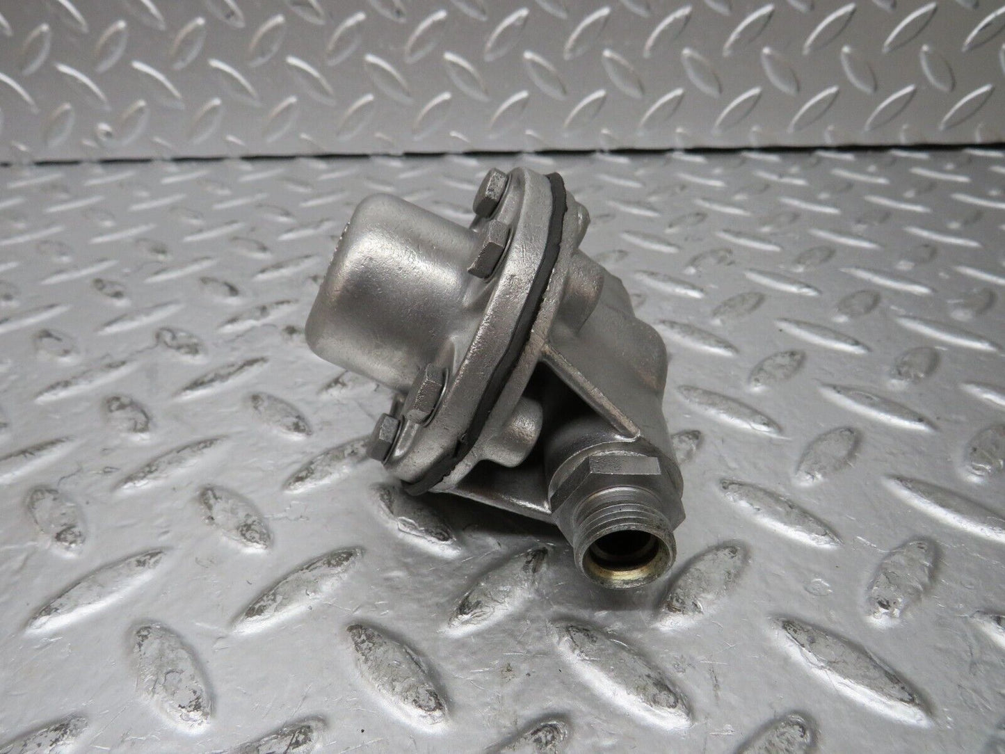 26199 Mercedes-Benz W116 450SE Oil Pressure Damper 1161870196