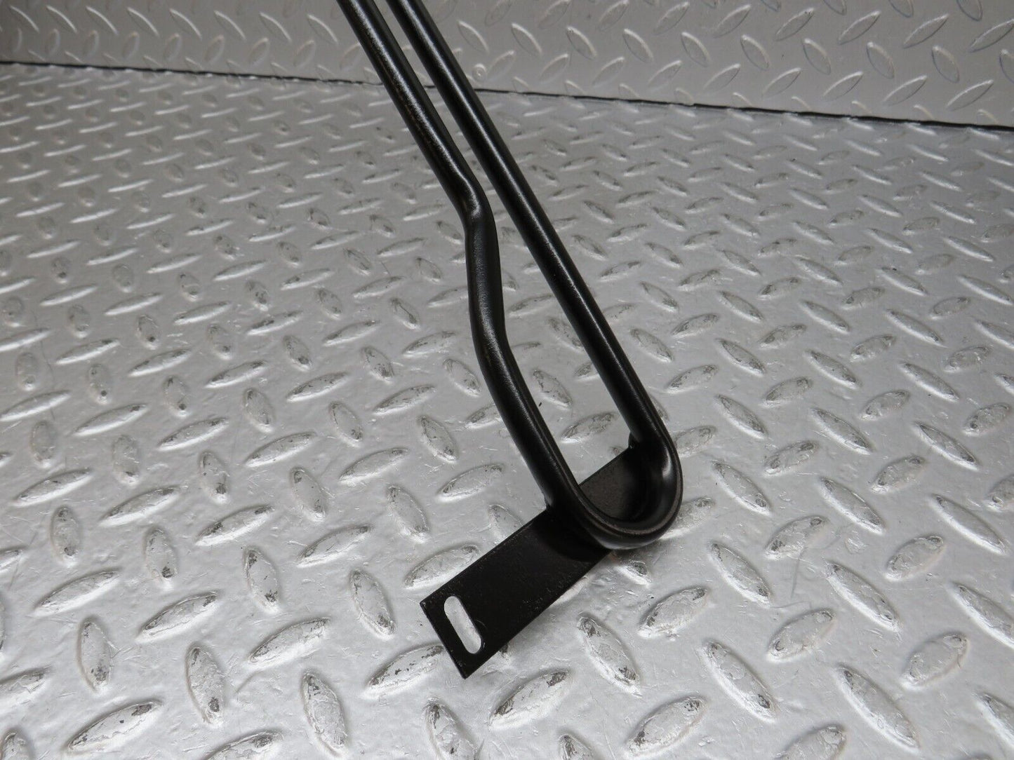 36375 Mercedes-Benz W126 420SE Oil Cooling Line Pipe