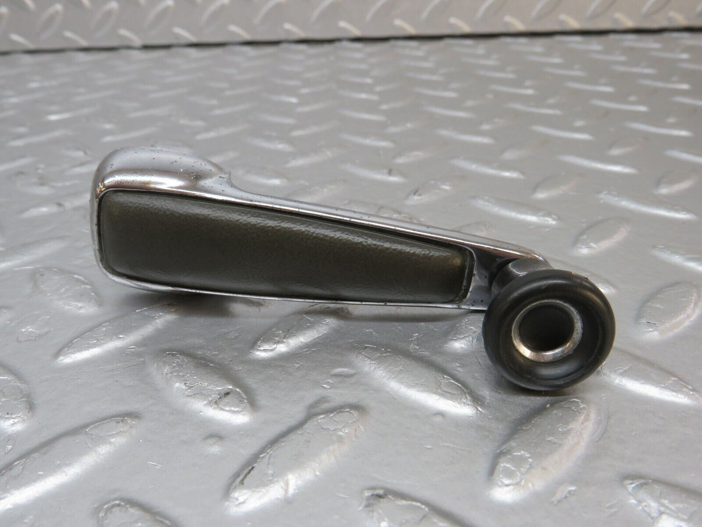 40223 Mercedes-Benz W110 230 Window Lifter Crank Handle