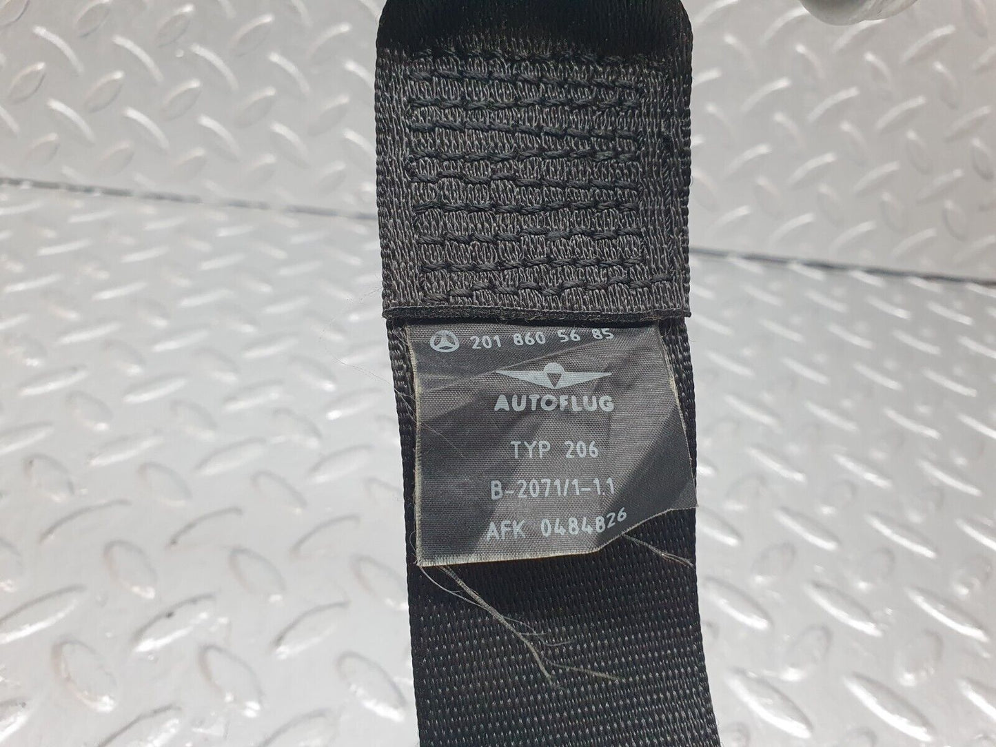 42805 Mercedes-Benz W201 190 2.0L Rear Seat Belt Set With Buckles 1268601886 2018605685