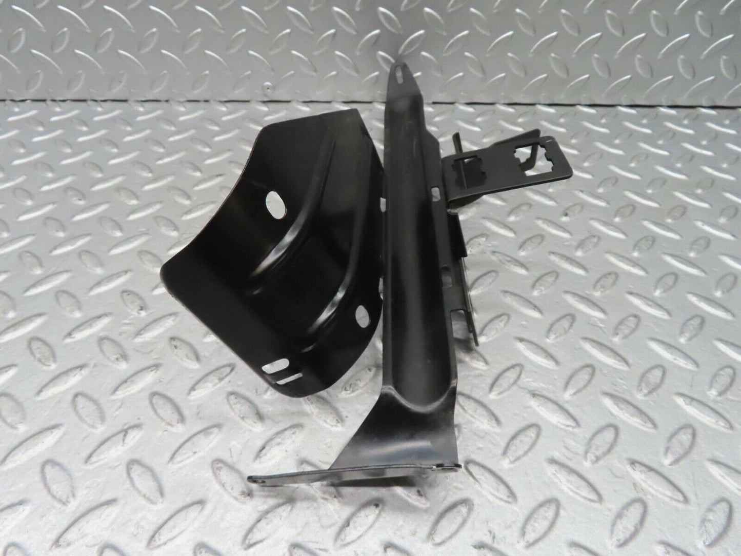 14462 Mercedes-Benz W116 350SE Relay Bracket